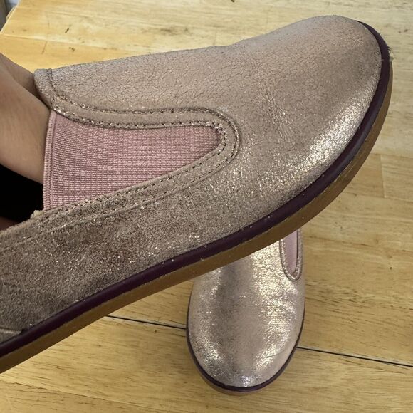 Livie & Luca Ridge ECO Rose Pink Metallic Slip On Sneaker Shoes Nice Size 2 EUC - Picture 7 of 9